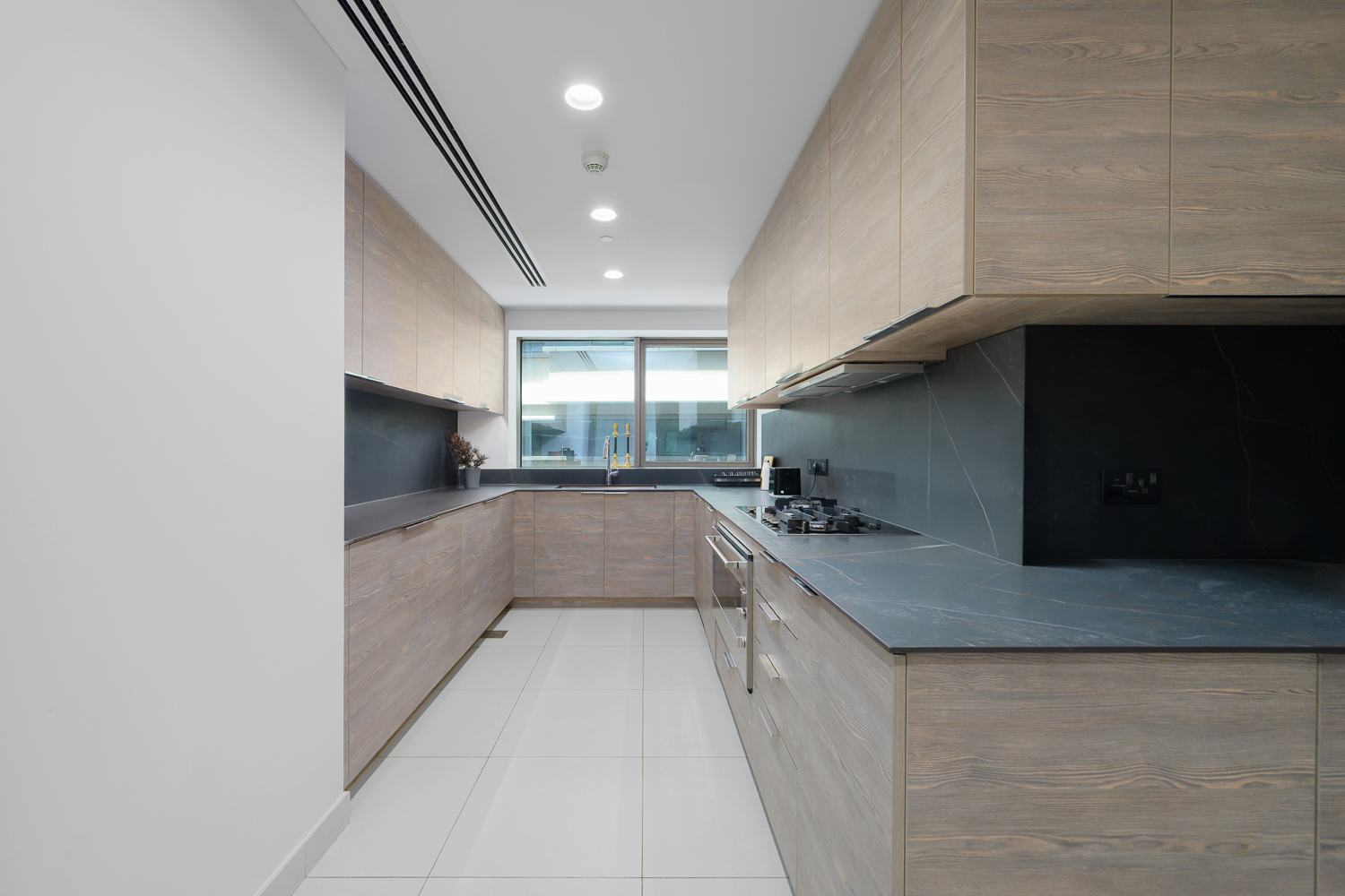 3 Bedrooms Apartment in Mansion 1