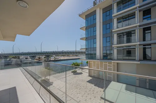 3 Bedrooms Apartment in Canal Front Residence 3