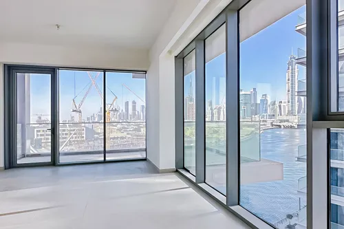 Closed Kitchen | 3+maids | Canal front