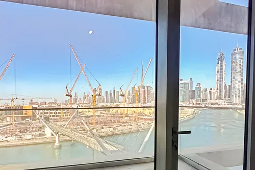 3 Bedrooms Apartment in Canal Front Residence 6