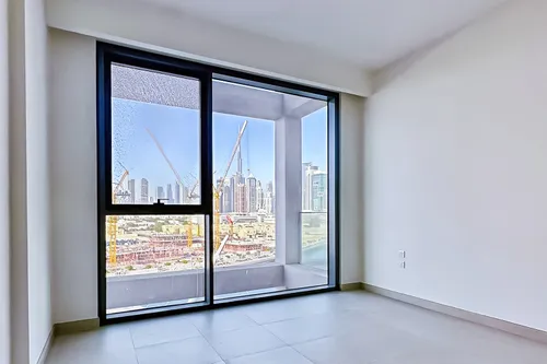 3 Bedrooms Apartment in Canal Front Residence 6