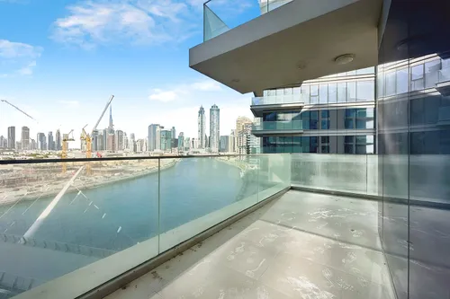 3 Bedrooms Apartment in Canal Front Residence 6