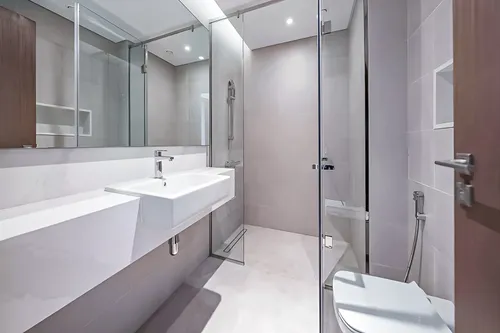 2 Bedrooms Apartment in Canal Front Residence 6