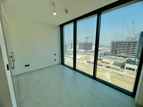 3 Bedrooms Apartment in The Crest Tower D