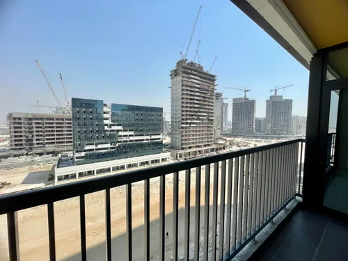 3 Bedrooms Apartment in The Crest Tower D