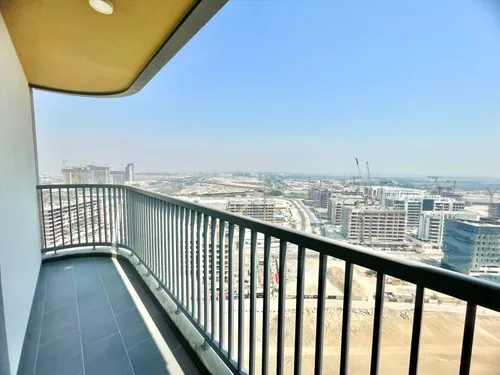 3 Bedrooms Apartment in The Crest Tower A