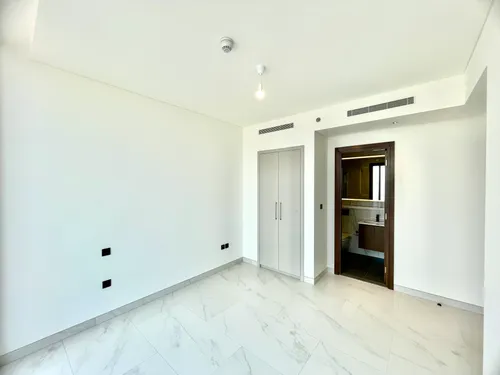 3 Bedrooms Apartment in The Crest Tower A