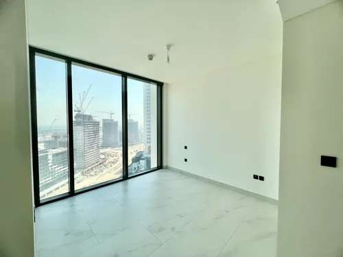 3 Bedrooms Apartment in The Crest Tower A