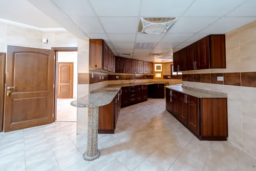 5 Bedrooms Villa in Al Mina Tower