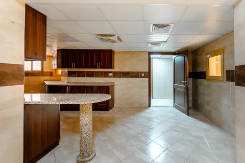 5 Bedrooms Villa in Al Mina Tower