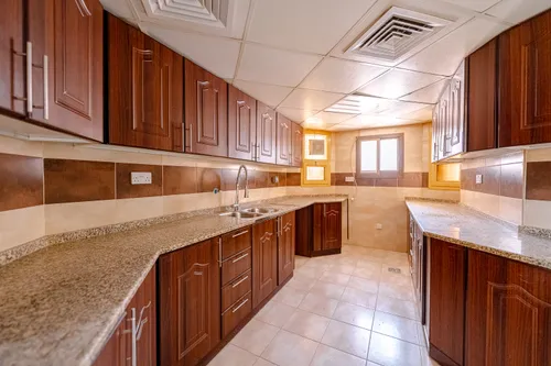 5 Bedrooms Villa in Al Mina Tower
