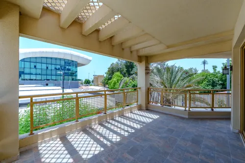 5 Bedrooms Villa in Al Mina Tower