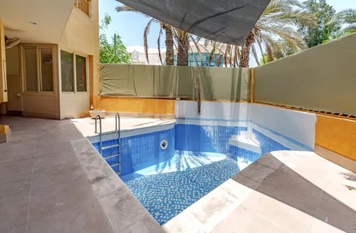5 Bedrooms Villa in Al Mina Tower