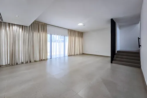 3 Bedrooms Townhouse in Kaya