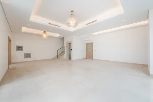 5 Bedrooms Villa in Al Khawaneej 1