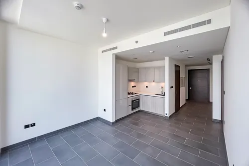 Luxury | High Floor | Vacant | Unfurnished