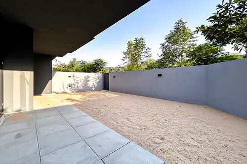 4 Bedrooms Villa in Robinia