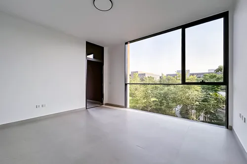 4 Bedrooms Villa in Robinia