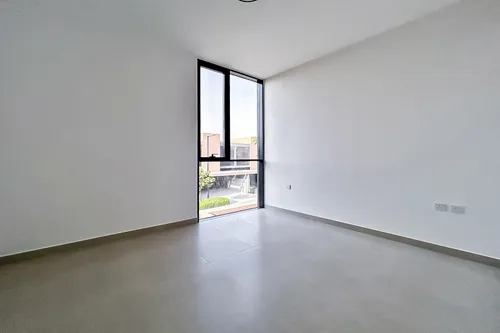 4 Bedrooms Villa in Robinia