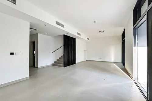 4 Bedrooms Villa in Robinia