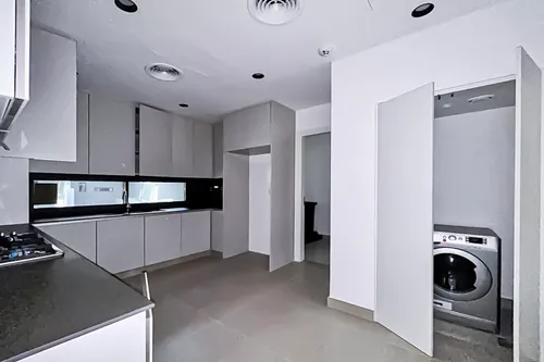 4 Bedrooms Villa in Robinia