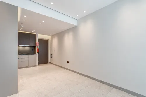 1 Bedroom Apartment in Garden City 2