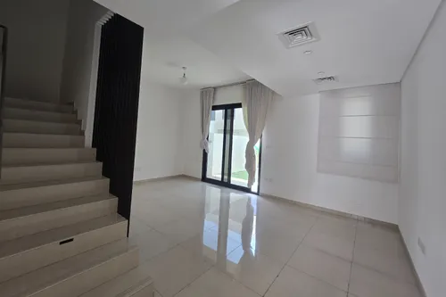 2 Bedrooms Townhouse in Nasma Residence
