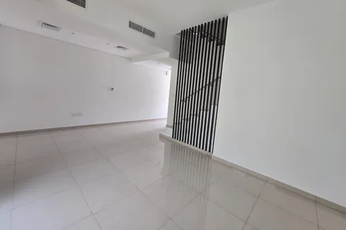 2 Bedrooms Townhouse in Nasma Residence