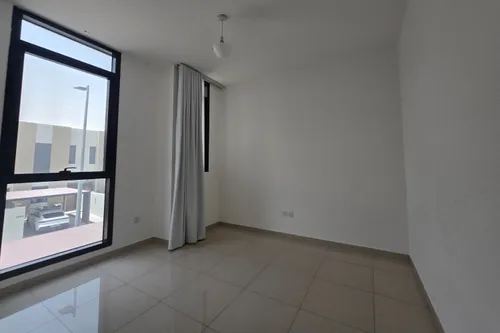 2 Bedrooms Townhouse in Nasma Residence
