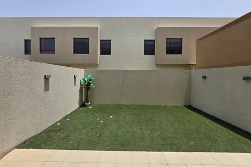 2 Bedrooms Townhouse in Nasma Residence