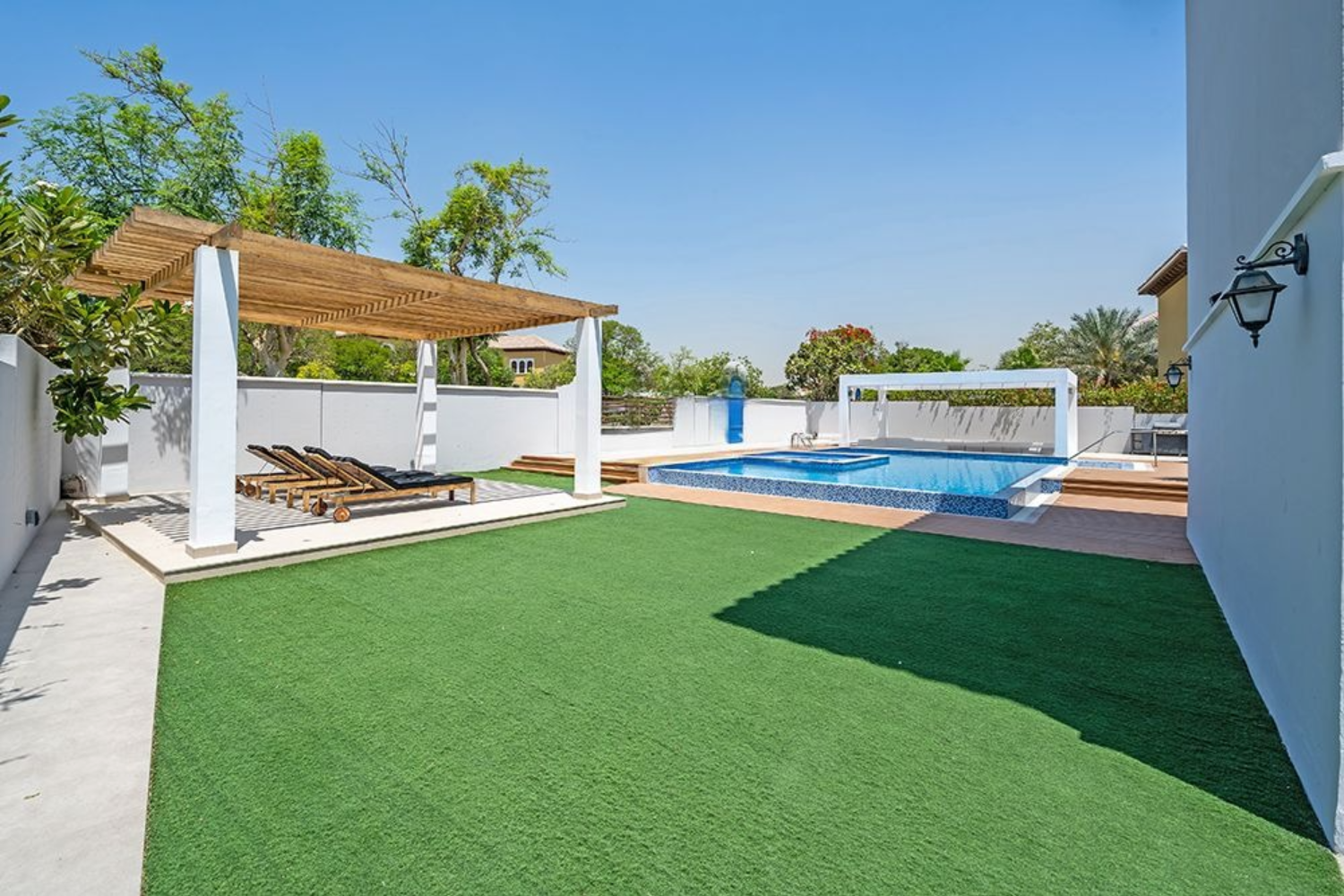 6 Bedrooms Villa in Ponderosa