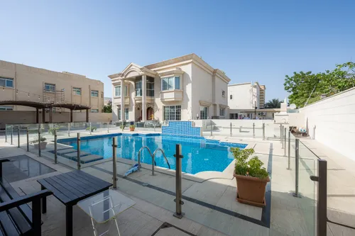 Elegant 5BR Villa | Pool & Majlis | Umm Suqeim 3