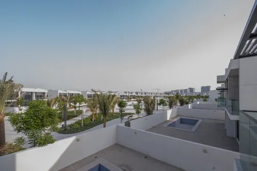 6 Bedrooms Villa in District One Phase III A