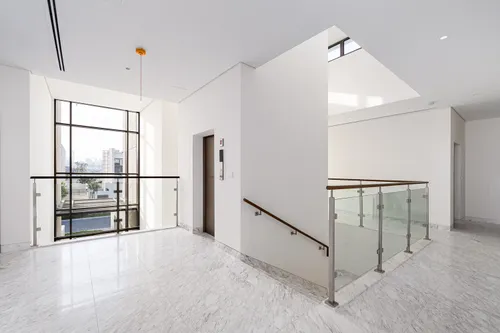 6 Bedrooms Villa in District One Phase III A