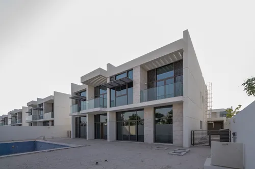 6 Bedrooms Villa in District One Phase III A