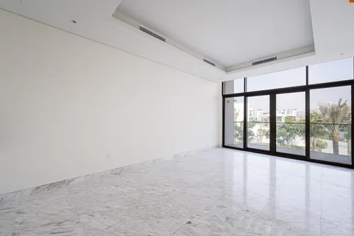 6 Bedrooms Villa in District One Phase III A