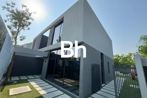4 Bedrooms Villa in Saro