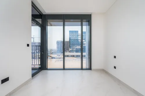 3 Bedrooms Apartment in The Crest Tower D