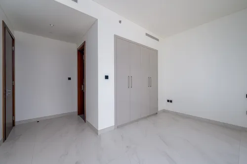 3 Bedrooms Apartment in The Crest Tower D