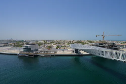 3 Bedrooms Apartment in Jumeirah 2