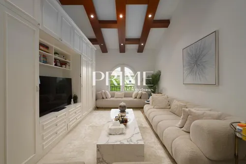 5 Bedrooms Villa in Family Villa