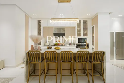 5 Bedrooms Villa in Family Villa