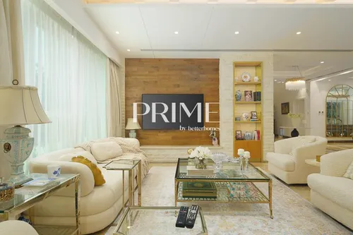 5 Bedrooms Villa in Family Villa