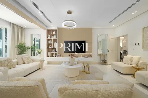 5 Bedrooms Villa in Family Villa