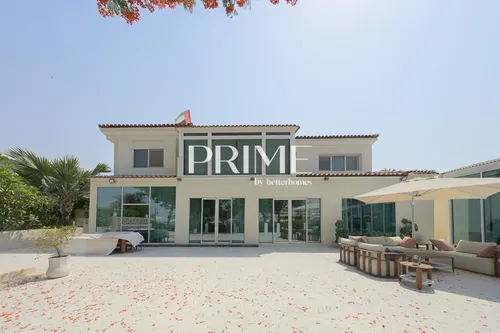 5 Bedrooms Villa in Family Villa