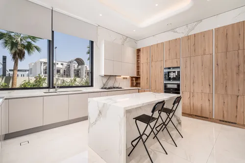 5 Bedrooms Villa in Pearl Jumeirah Villas