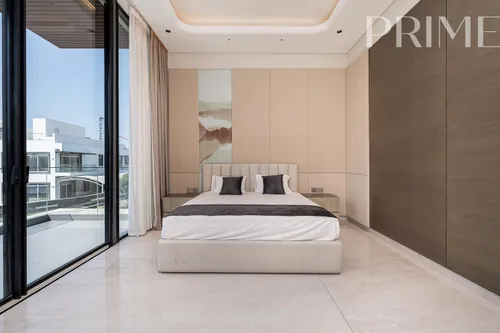 5 Bedrooms Villa in Pearl Jumeirah Villas