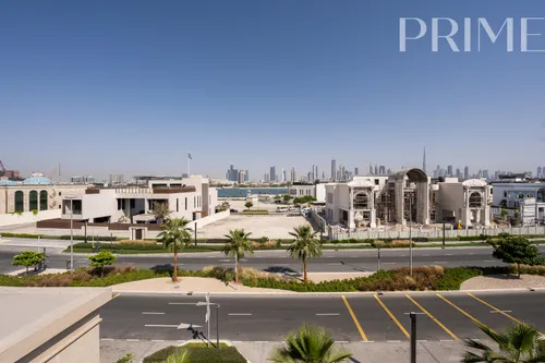 5 Bedrooms Villa in Pearl Jumeirah Villas
