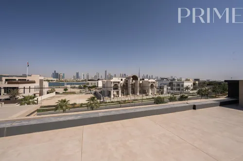 5 Bedrooms Villa in Pearl Jumeirah Villas
