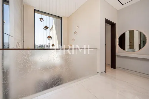 5 Bedrooms Villa in Pearl Jumeirah Villas